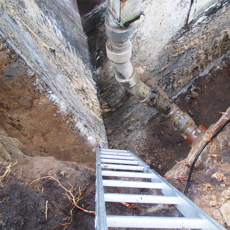Wasser Drückt Von Unten In Den Keller Drückendes Wasser im Keller: Warum drückt Wasser durch Kellerwände?